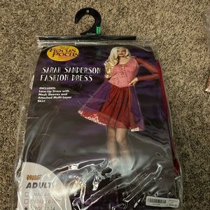 Sarah sanderson costume! Size large
